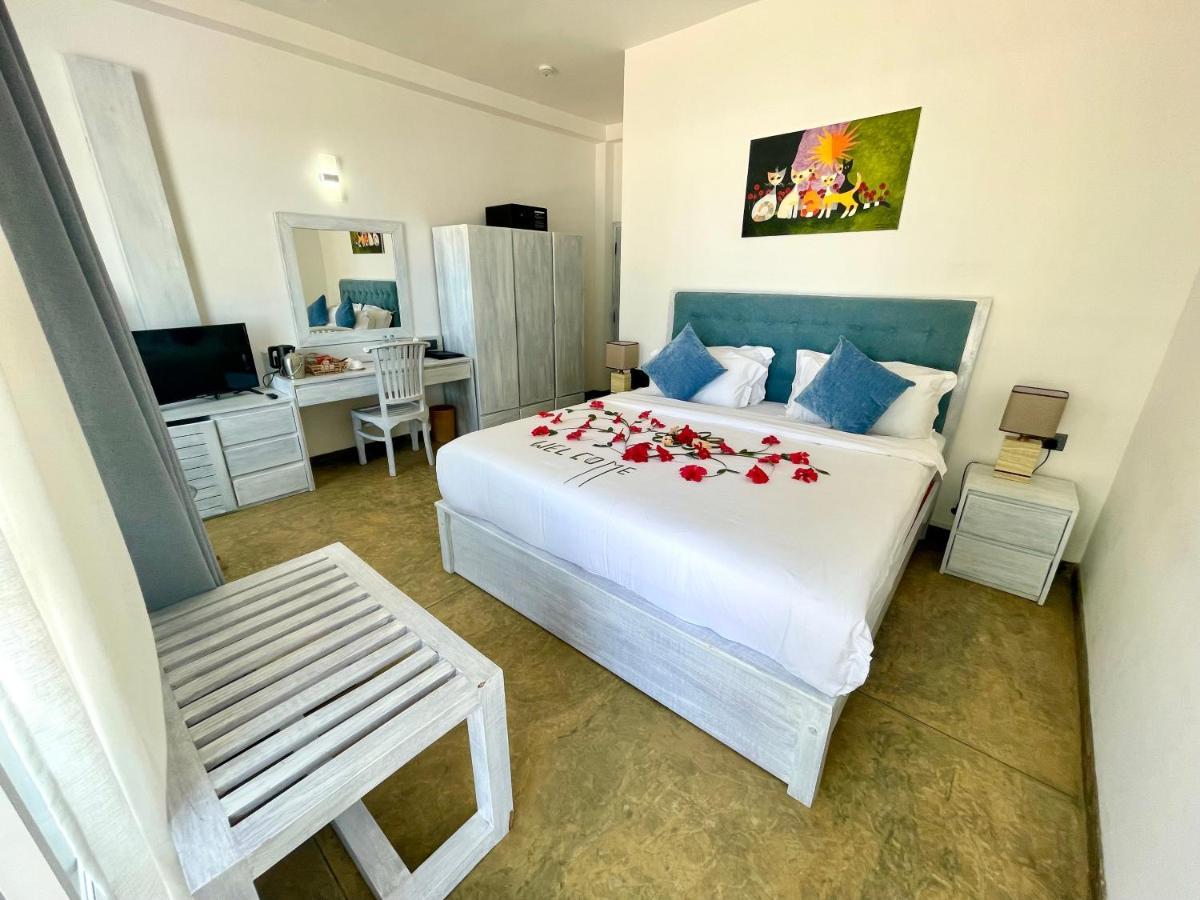 Smeralda Beach Hotel Dikwella Luaran gambar